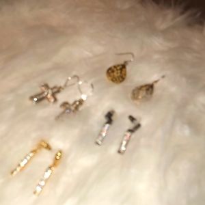 Bundle of earrings